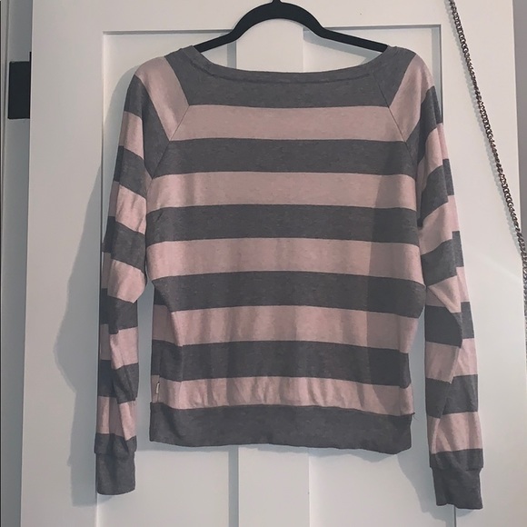 Aritzia TNA Sweater/Longsleeve - Picture 3 of 4